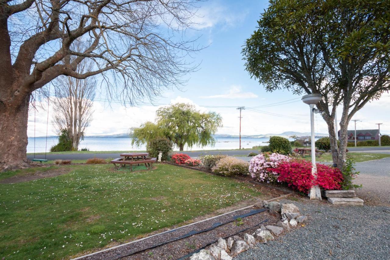 Jack & Di'S Lakefront Motel Rotorua Exterior photo
